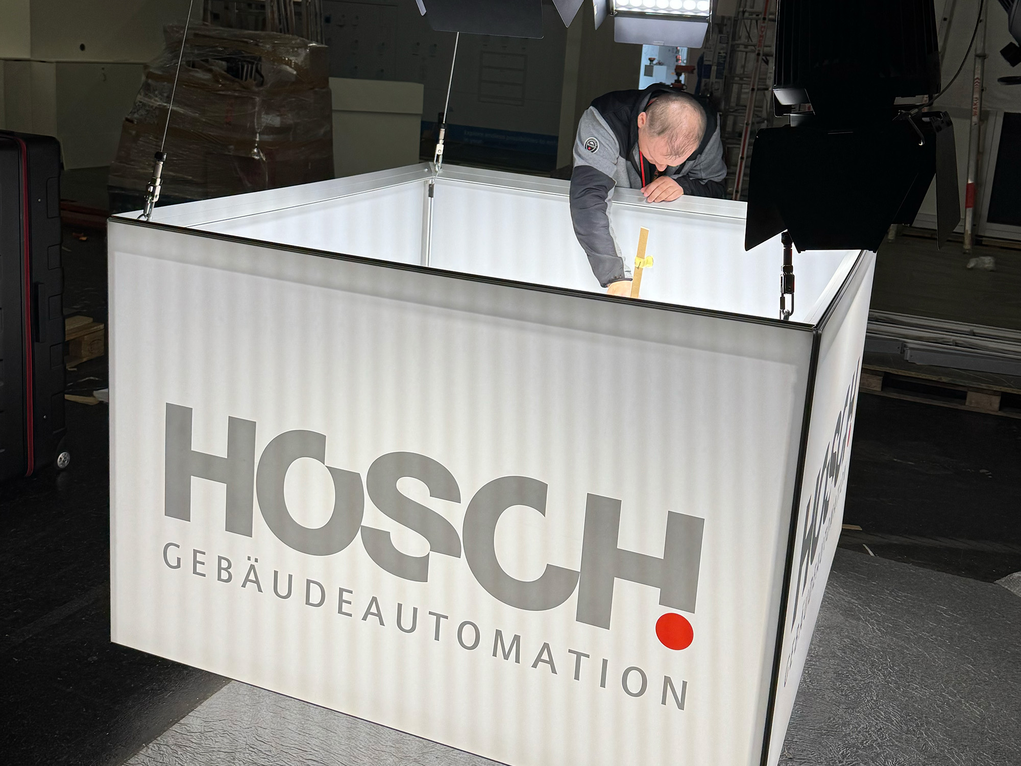 Messestand von P24-Berlin für HOSCH auf der Light + Building in Frankfurt